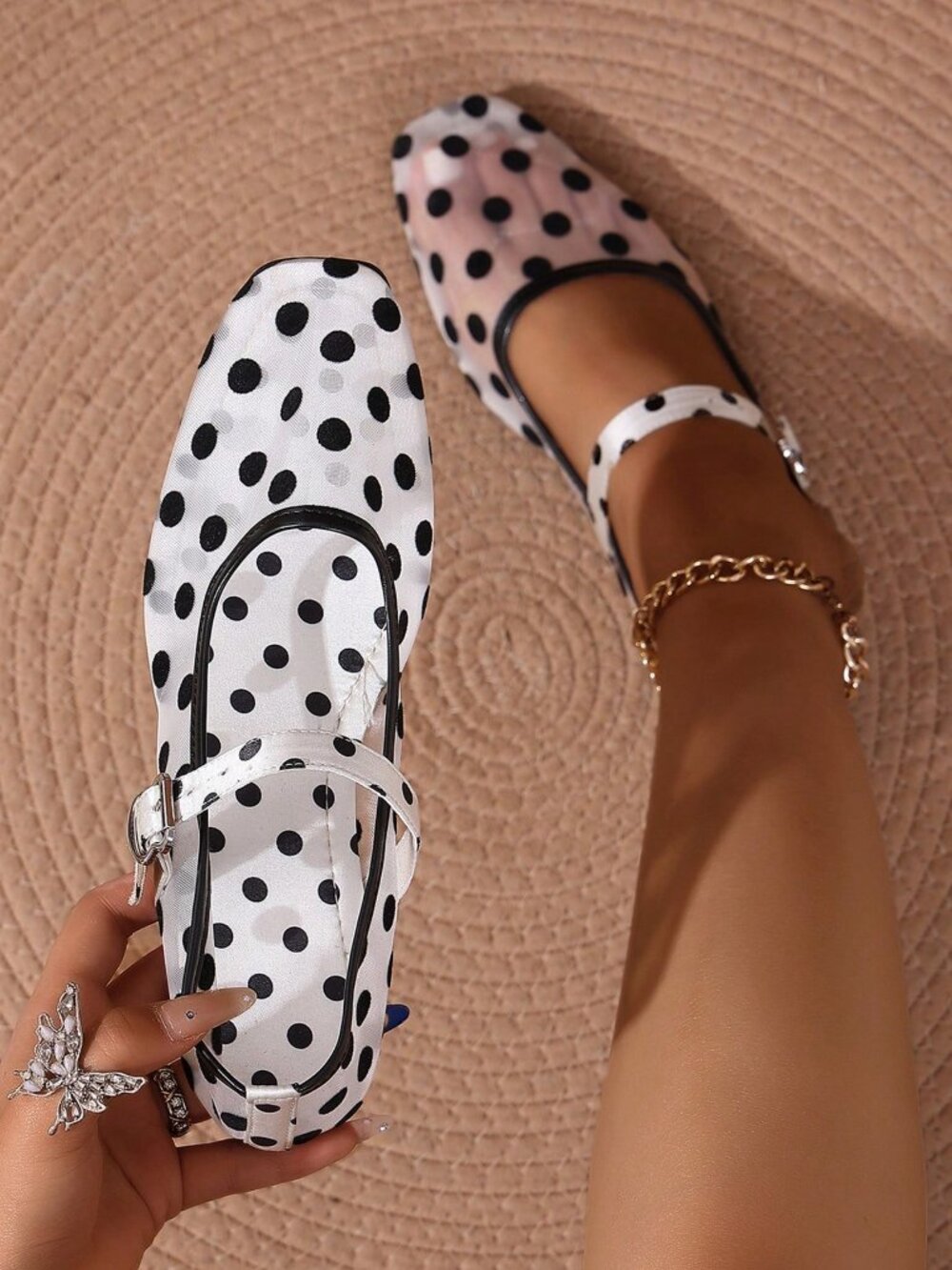 Black And White Vacation Women's French Lace Mesh Flat Shoes